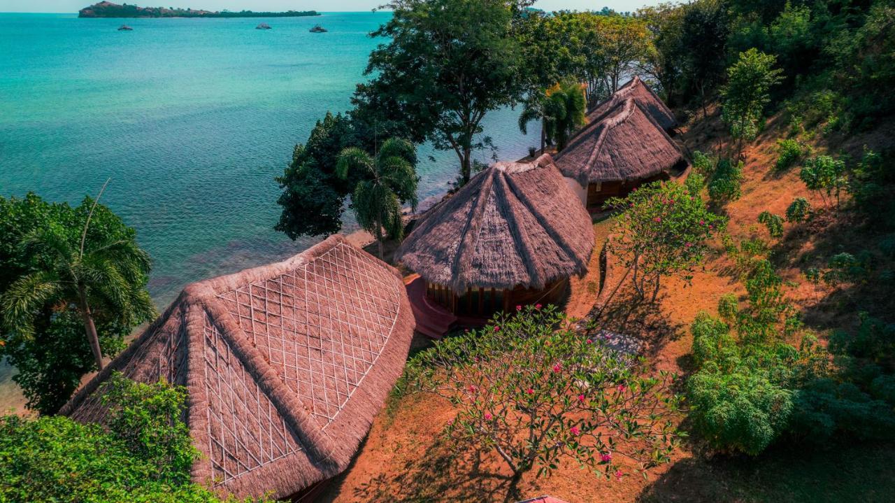 Khabita Beach Resort Lembar  Exterior foto